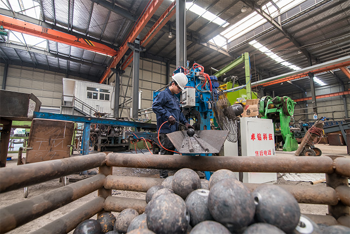 宜宾网架配件-螺栓球加工车间